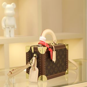 Alternative view of Internal dimensions: 16 x 13 x 7.5 cm